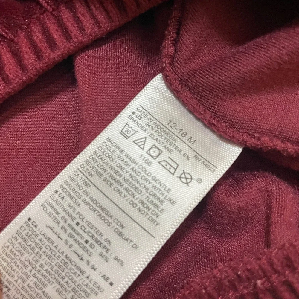 Old Navy 12-18 Months‎ Baby Burgundy Velour Pullover Sweatshirt Winter Christmas